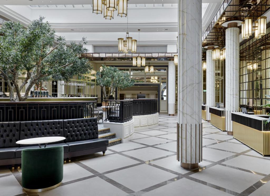 Stay Connected: Enjoy Complimentary Wi-Fi Throughout Your Stay at The Midland Image